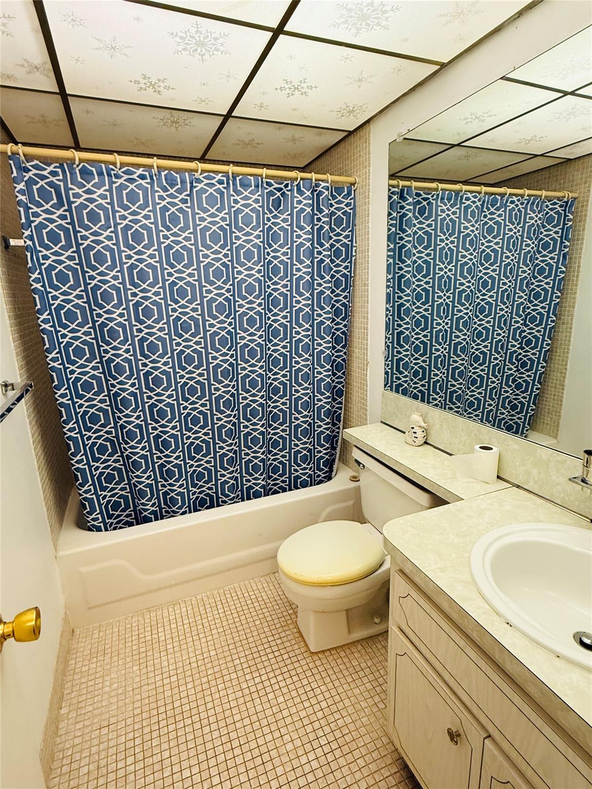 Lauderdale Oaks Condo - Residential