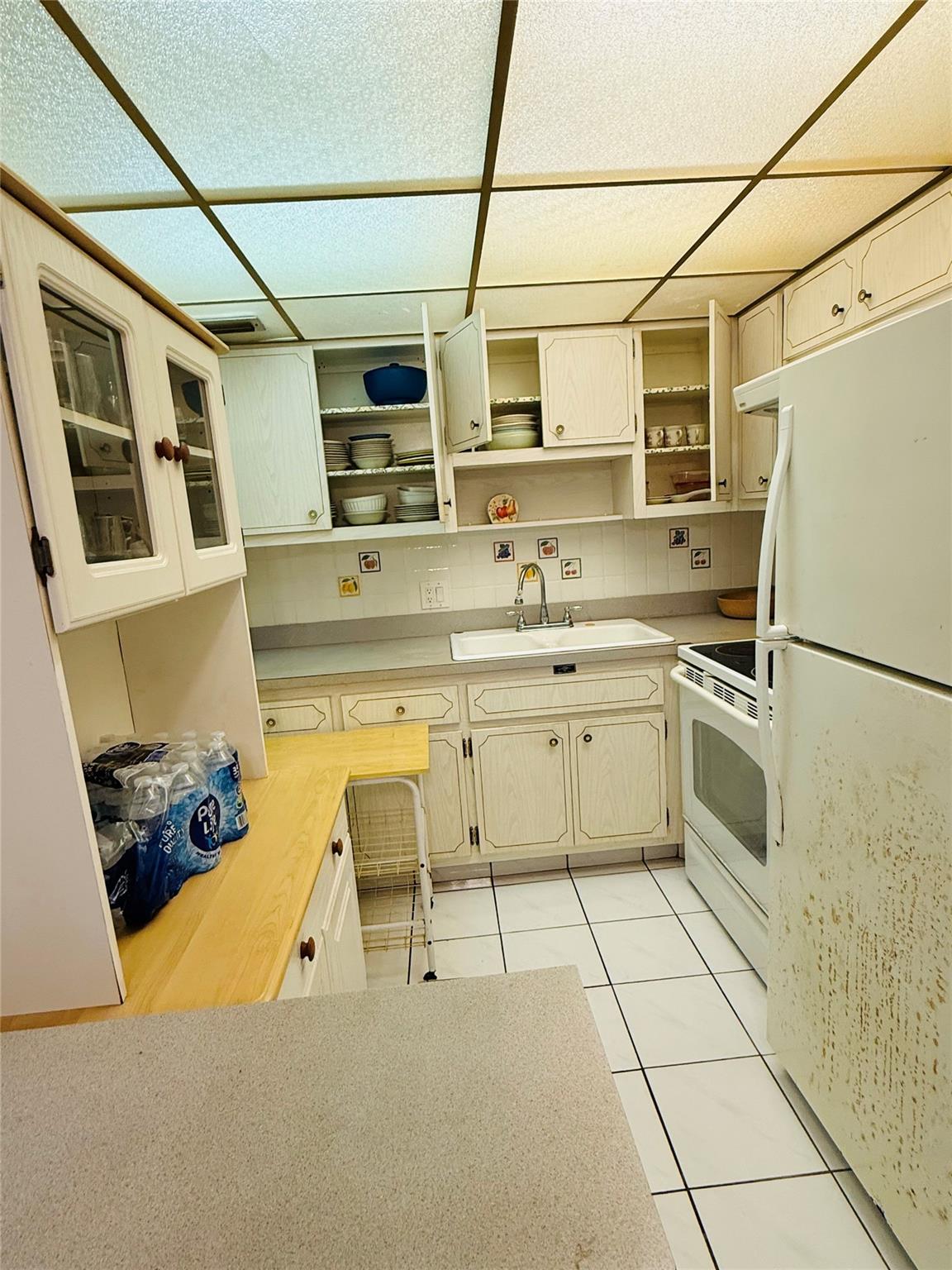 Lauderdale Oaks Condo - Residential