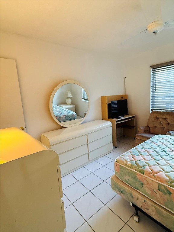Lauderdale Oaks Condo - Residential