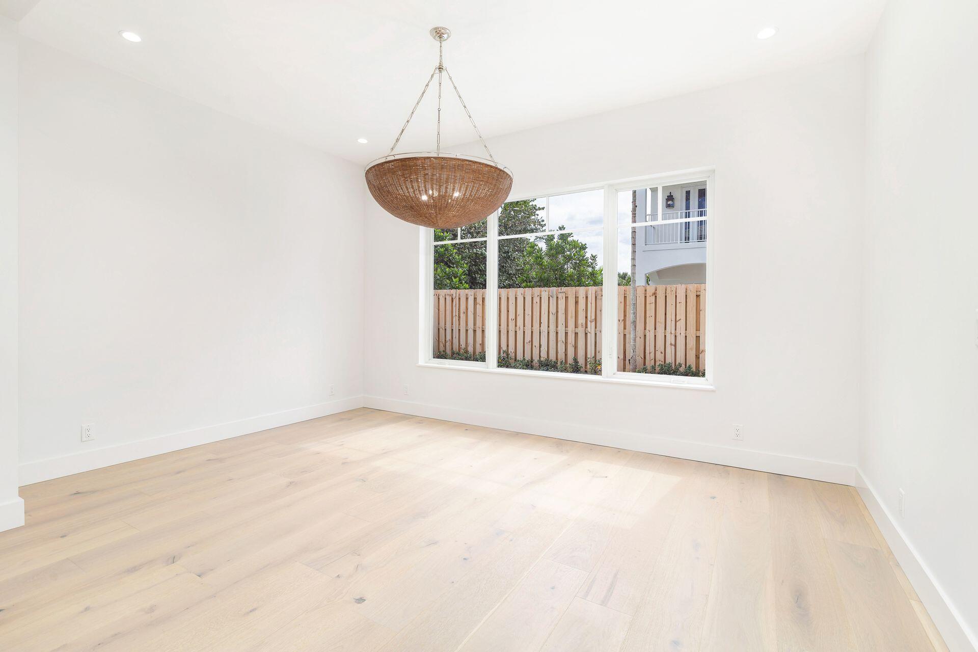 EDGEWATER - Residential