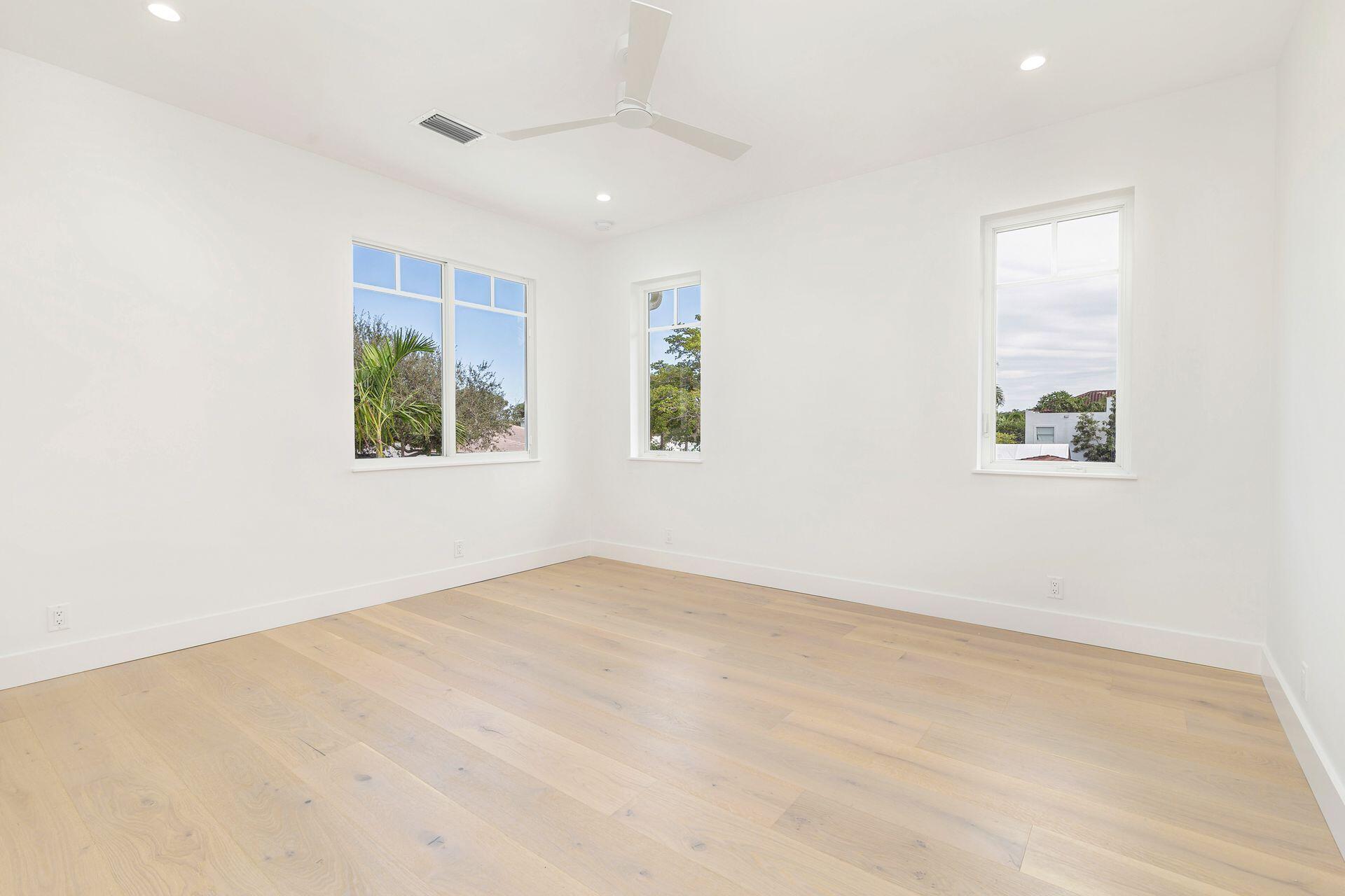 EDGEWATER - Residential