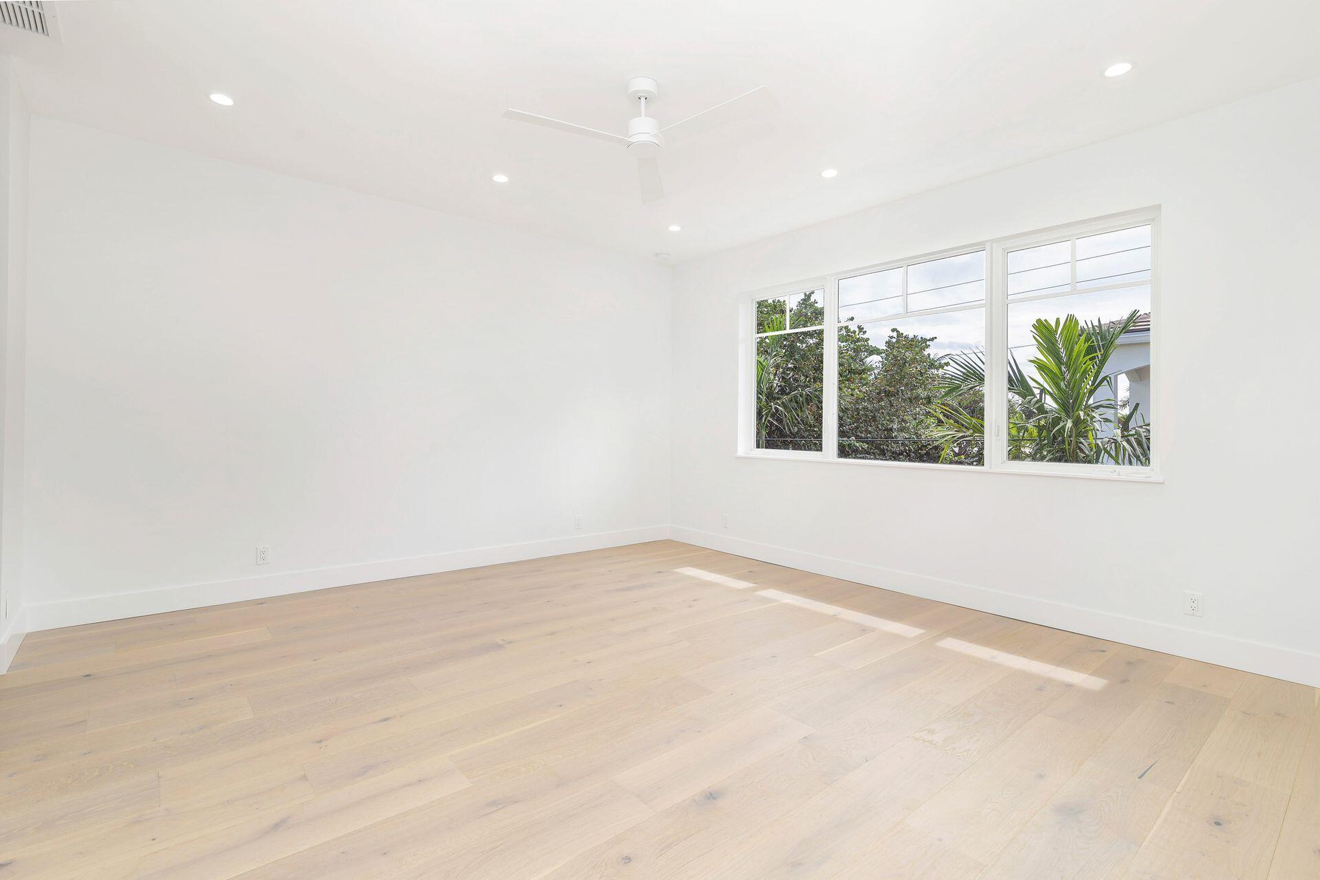 EDGEWATER - Residential