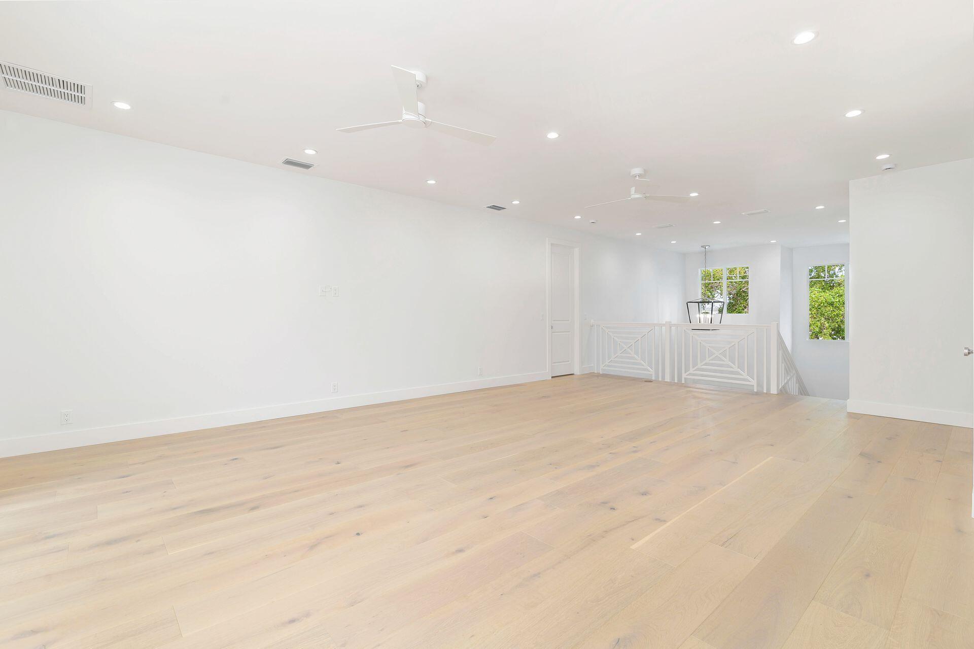 EDGEWATER - Residential