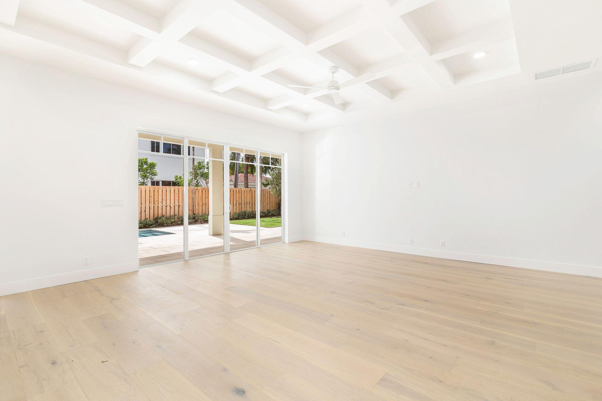 EDGEWATER - Residential