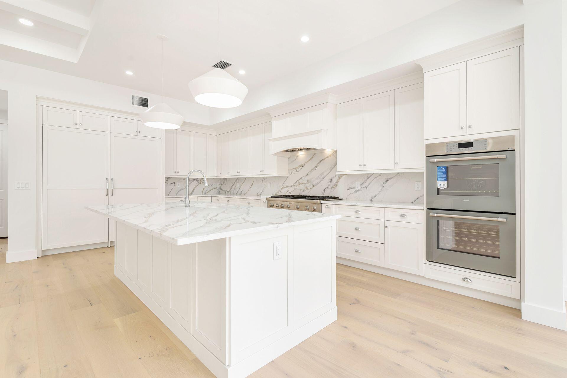 EDGEWATER - Residential