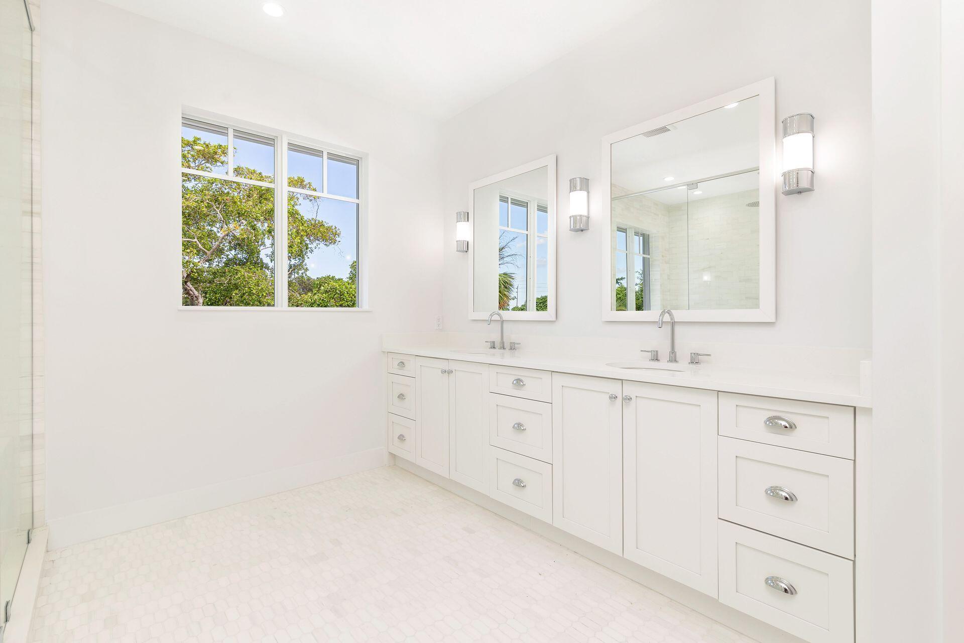 EDGEWATER - Residential