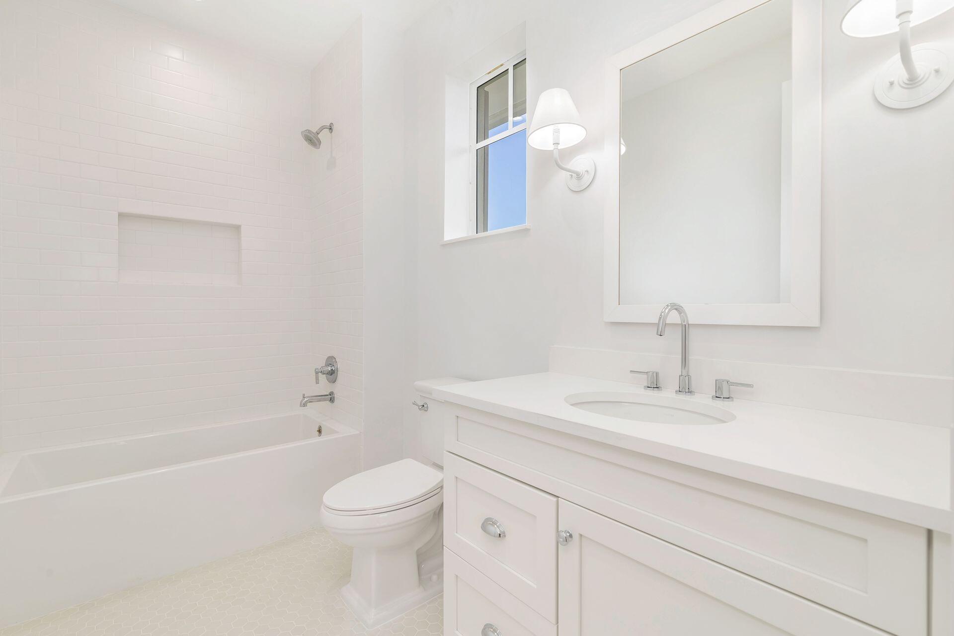 EDGEWATER - Residential