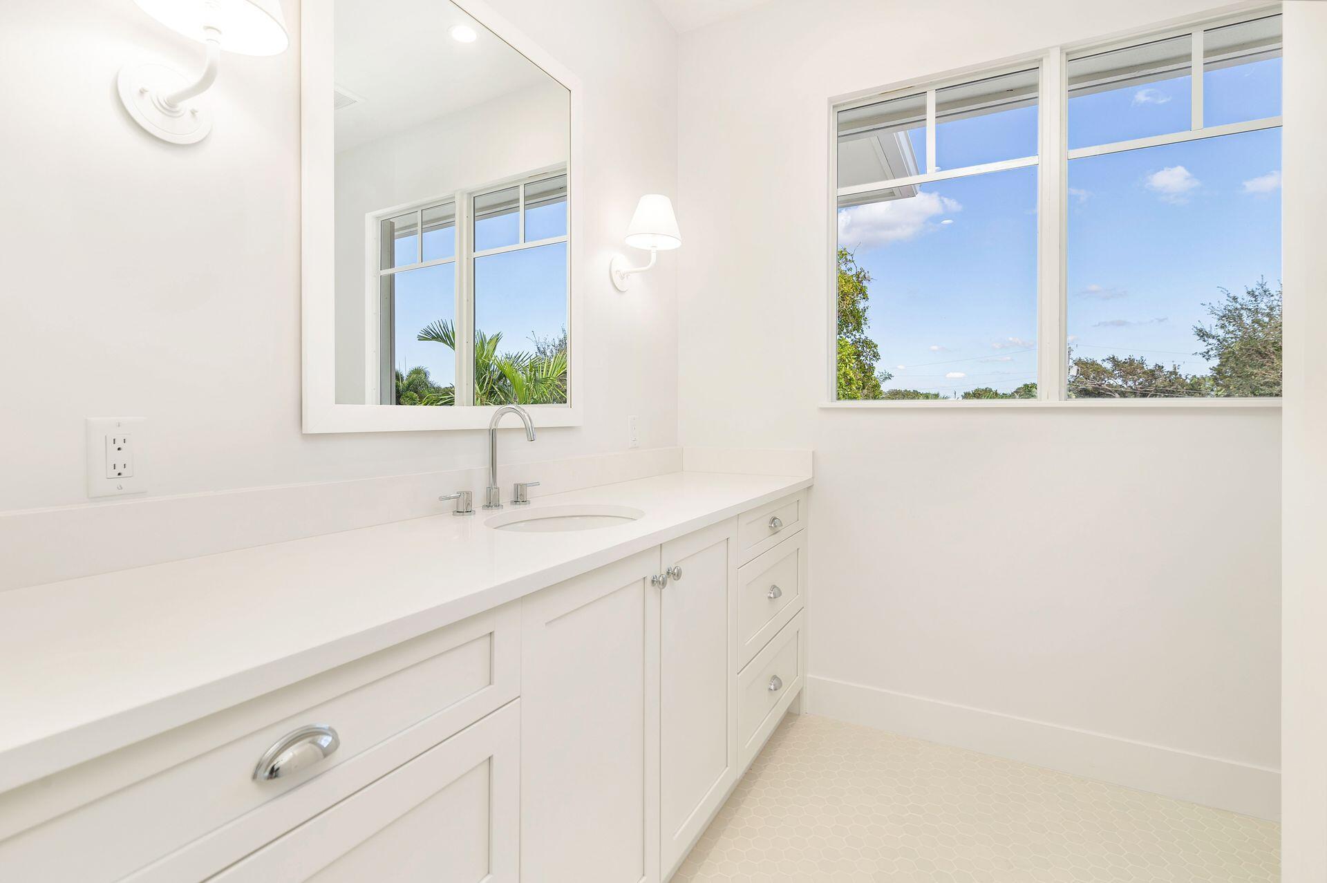 EDGEWATER - Residential