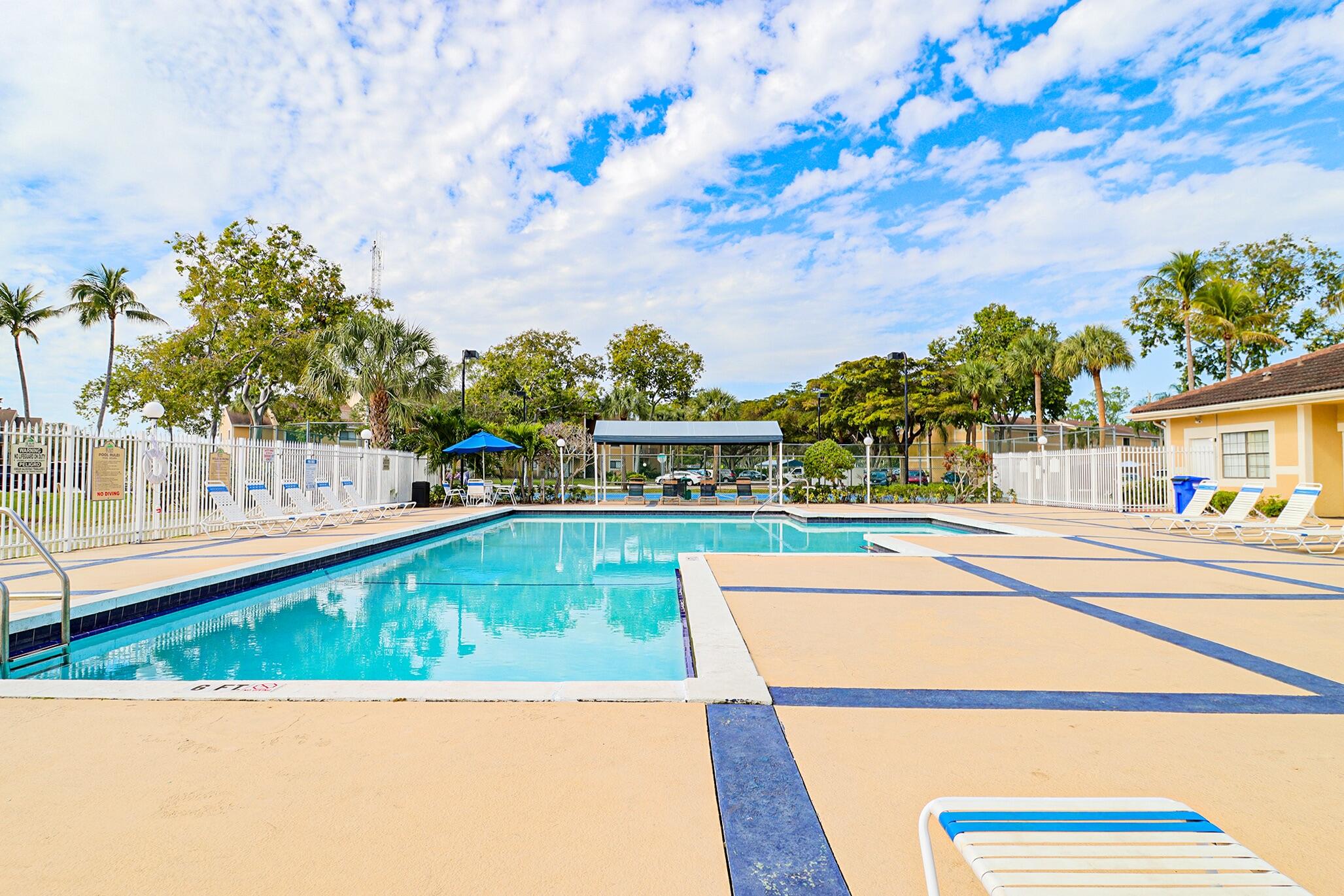 The Palms of Pembroke - Residential