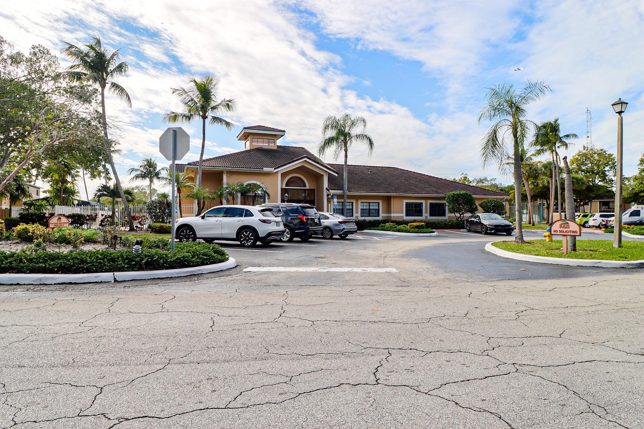 The Palms of Pembroke - Residential