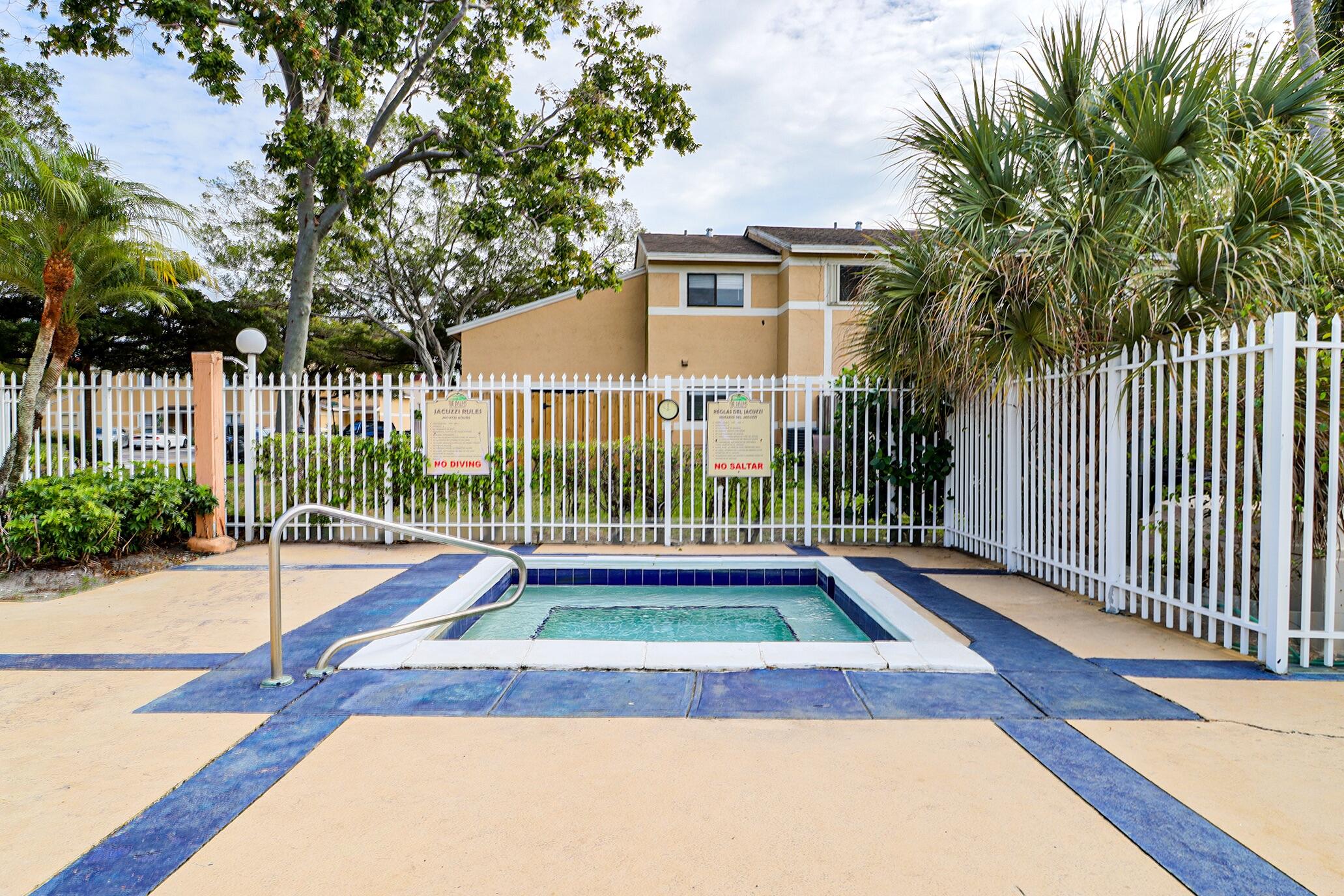 The Palms of Pembroke - Residential