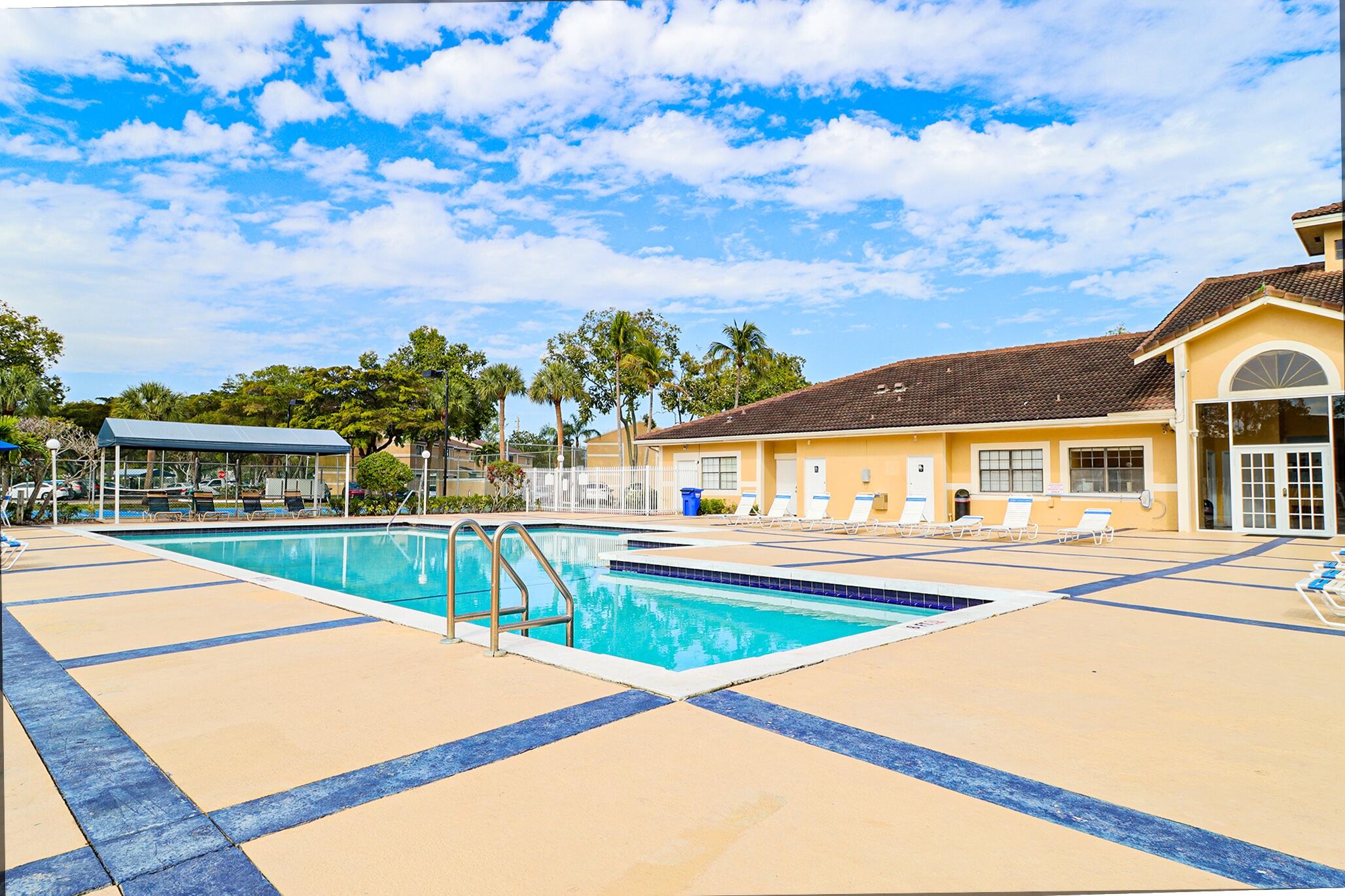 The Palms of Pembroke - Residential