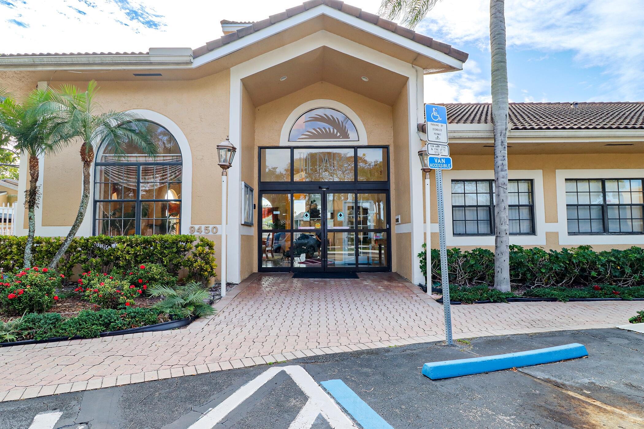 The Palms of Pembroke - Residential