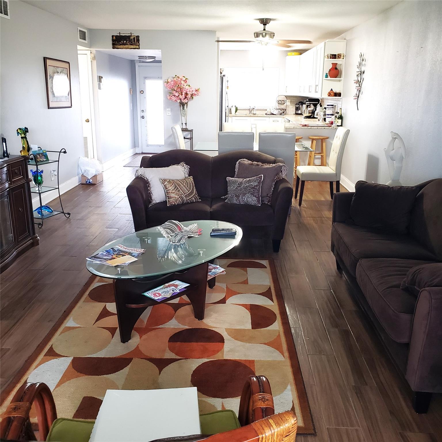 SUNRISE LAKES PHASE III - Residential