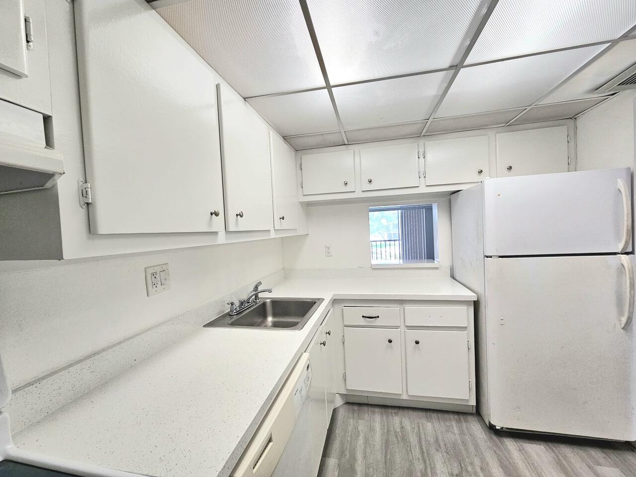 VERSAILLES GARDENS CONDO - Residential Lease