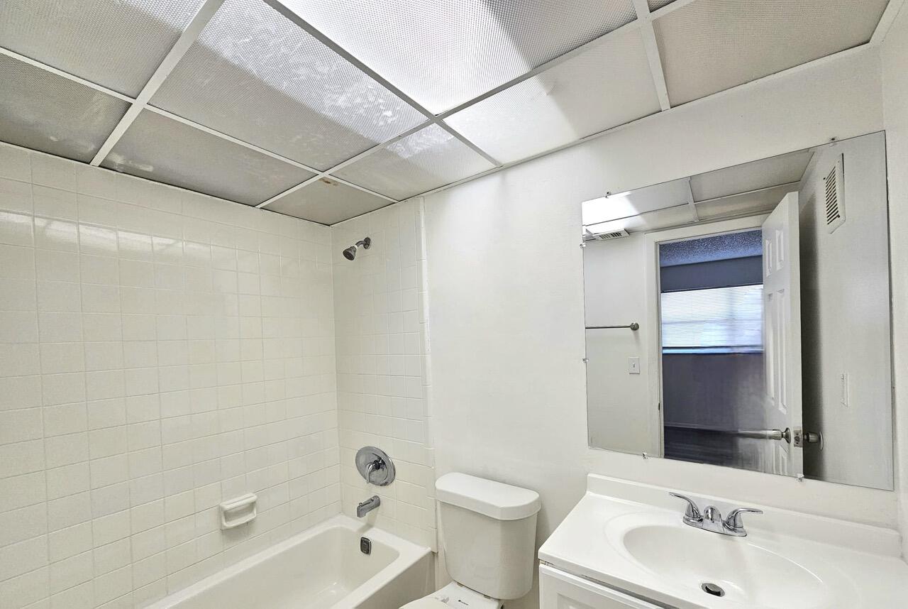 VERSAILLES GARDENS CONDO - Residential Lease