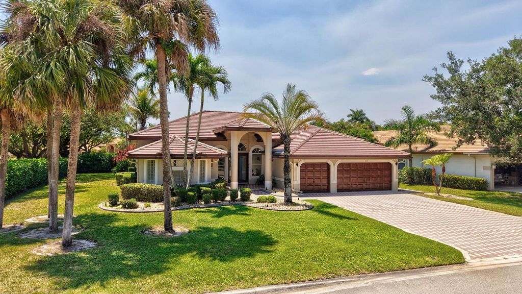 Photo of 5192 Kensington Circle, Coral Springs, FL 33076 (MLS # R11083159)