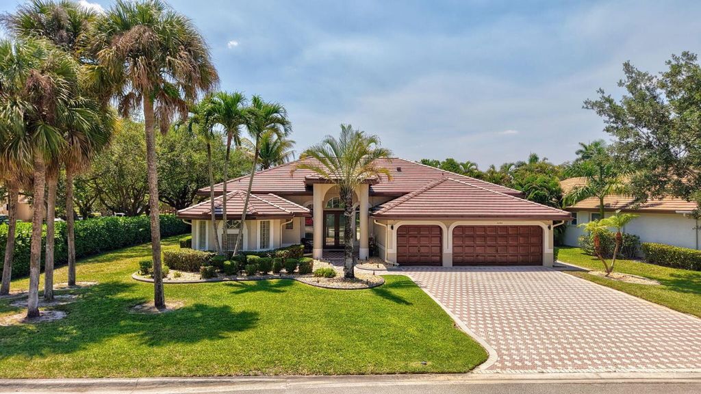 Photo of 5192 Kensington Circle, Coral Springs, FL 33076 (MLS # R11083159)