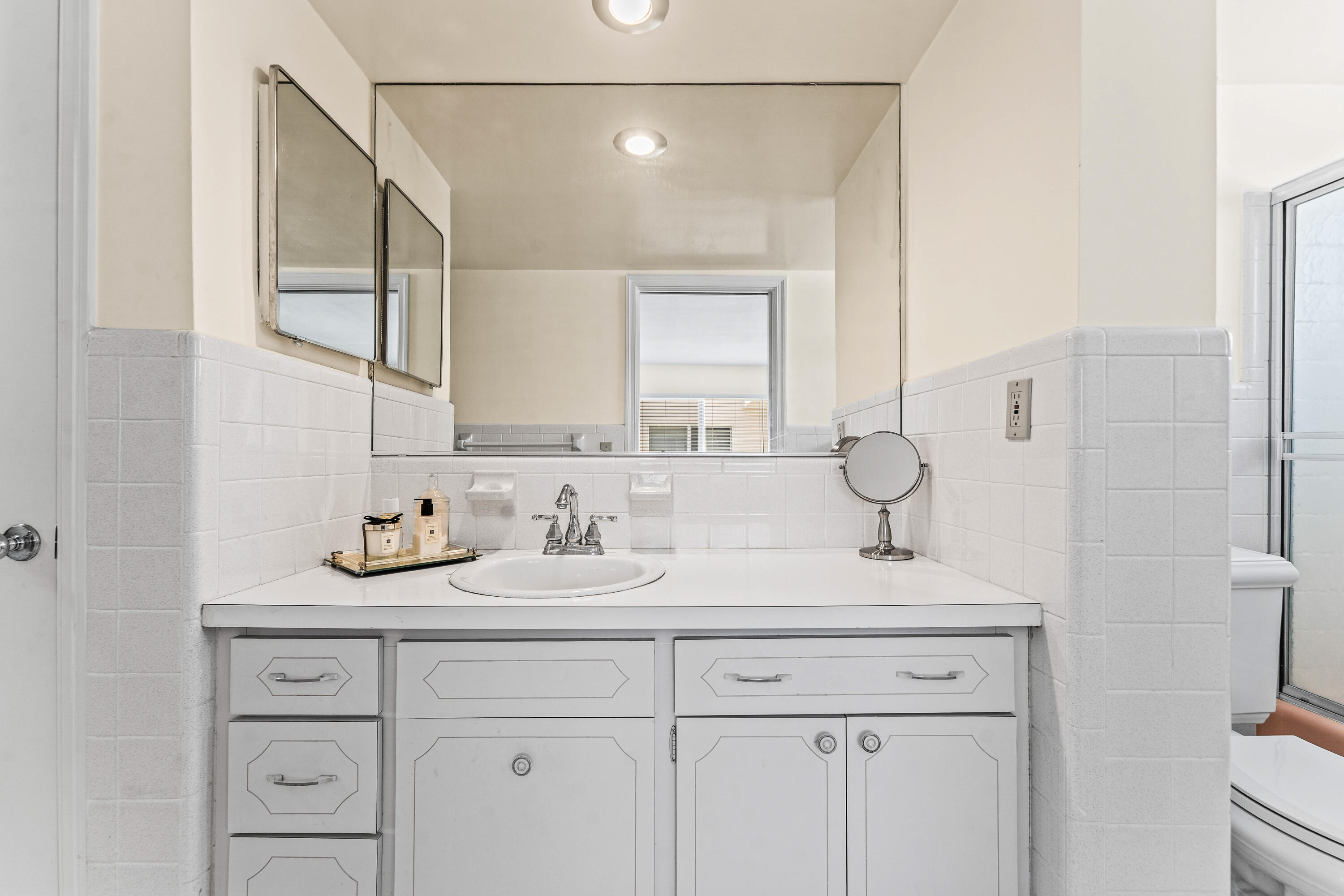 FAIRWAYS CONDO - Residential