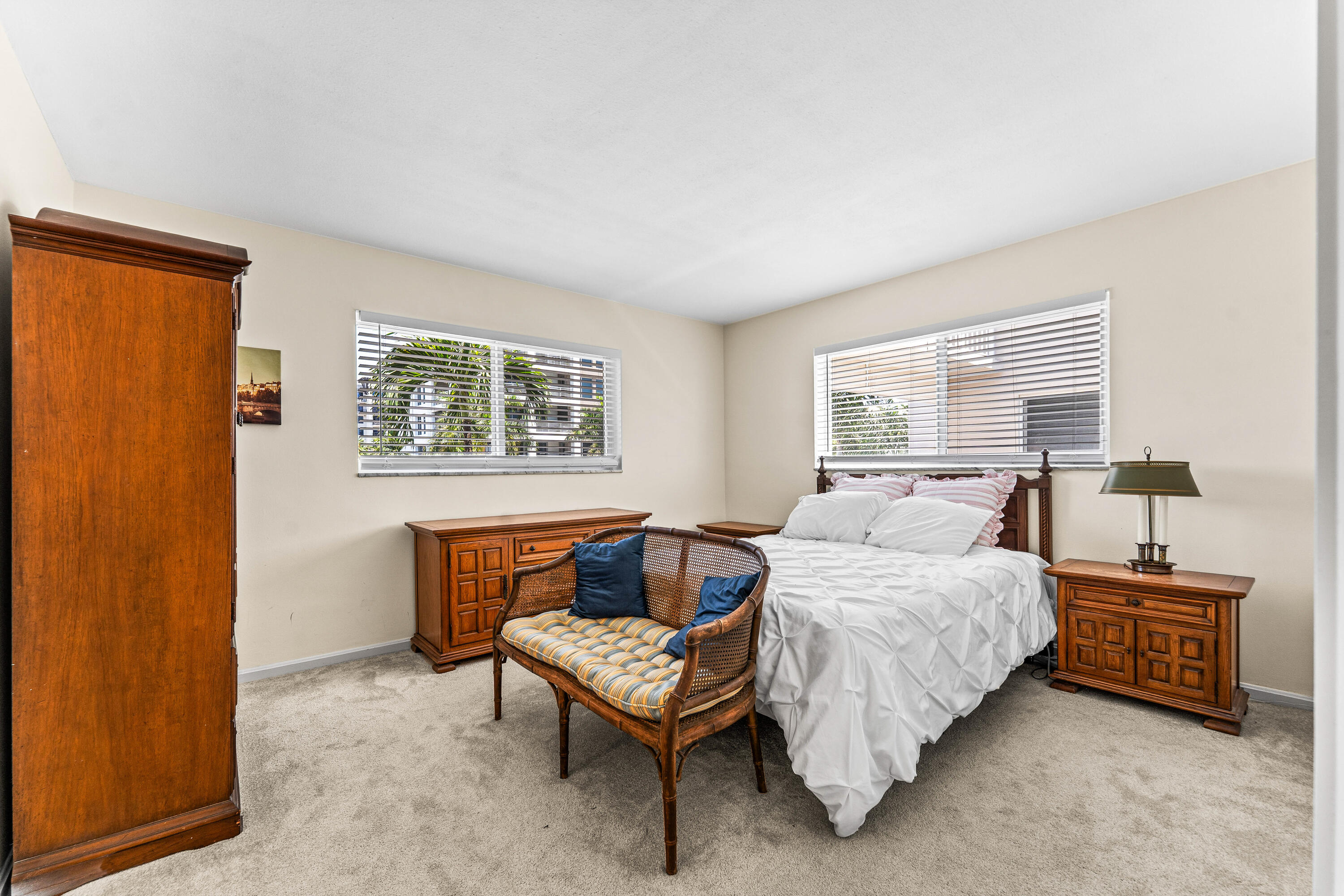 FAIRWAYS CONDO - Residential
