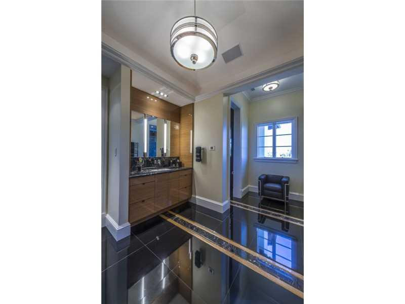 DEL LAGO ISLE - Residential