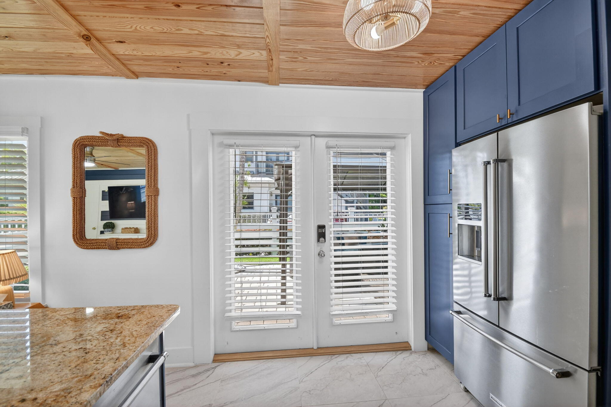 PALM BEACH SHORE ACRES - Residential Lease