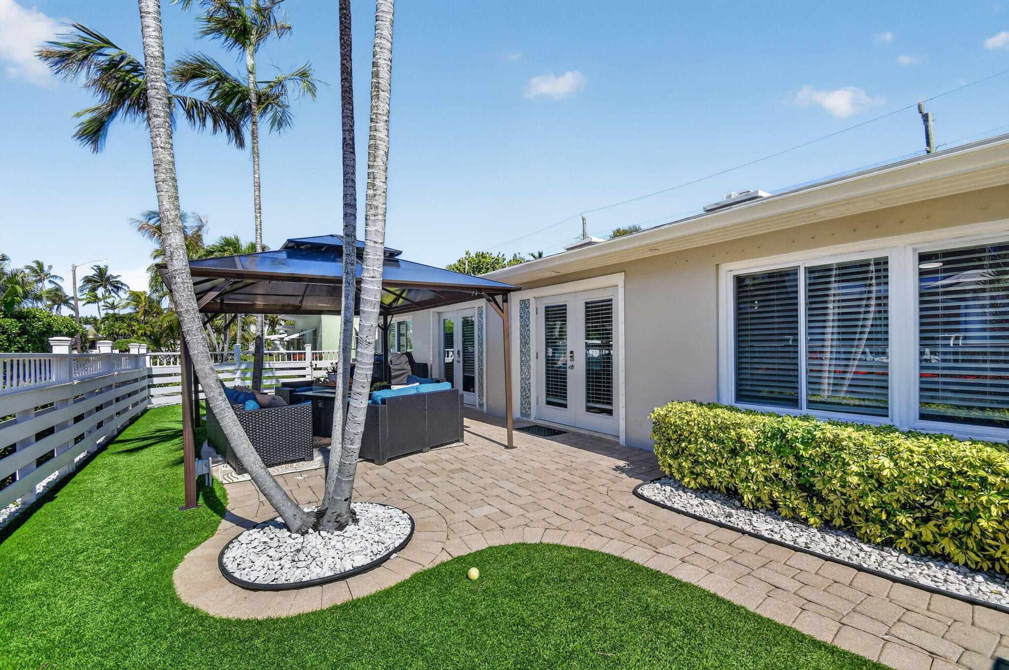 PALM BEACH SHORE ACRES - Residential Lease
