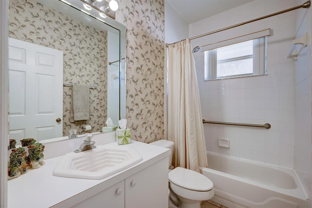 MADISON LAKES - Residential