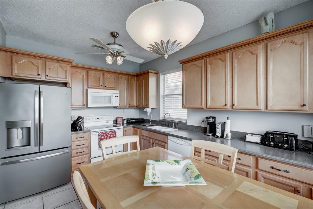 MADISON LAKES - Residential