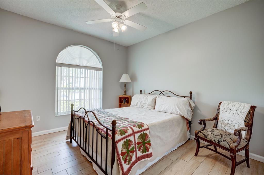 MADISON LAKES - Residential