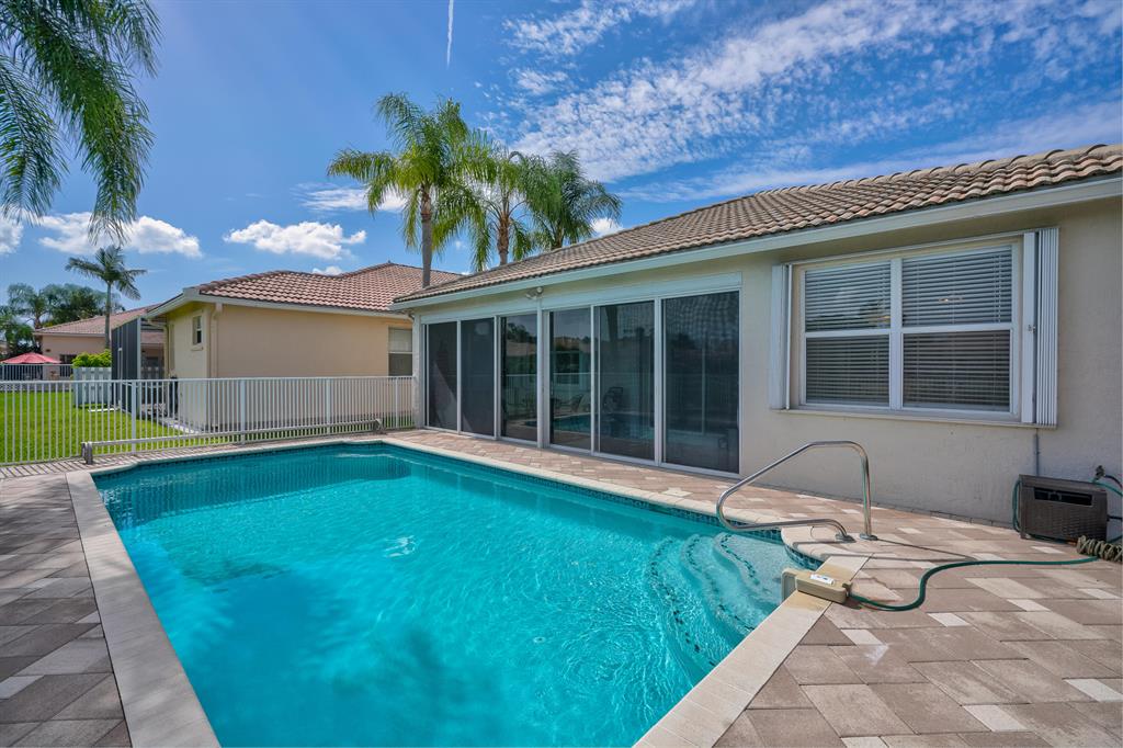 MADISON LAKES - Residential