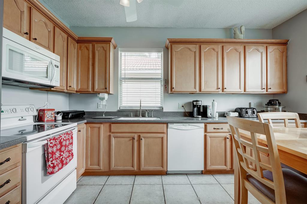 MADISON LAKES - Residential