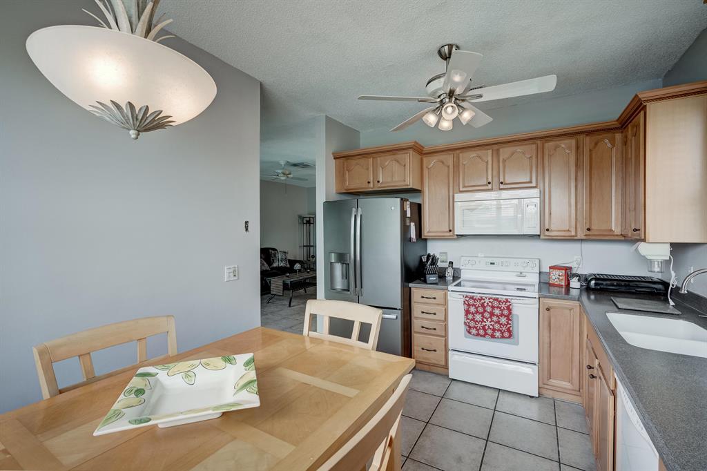 MADISON LAKES - Residential