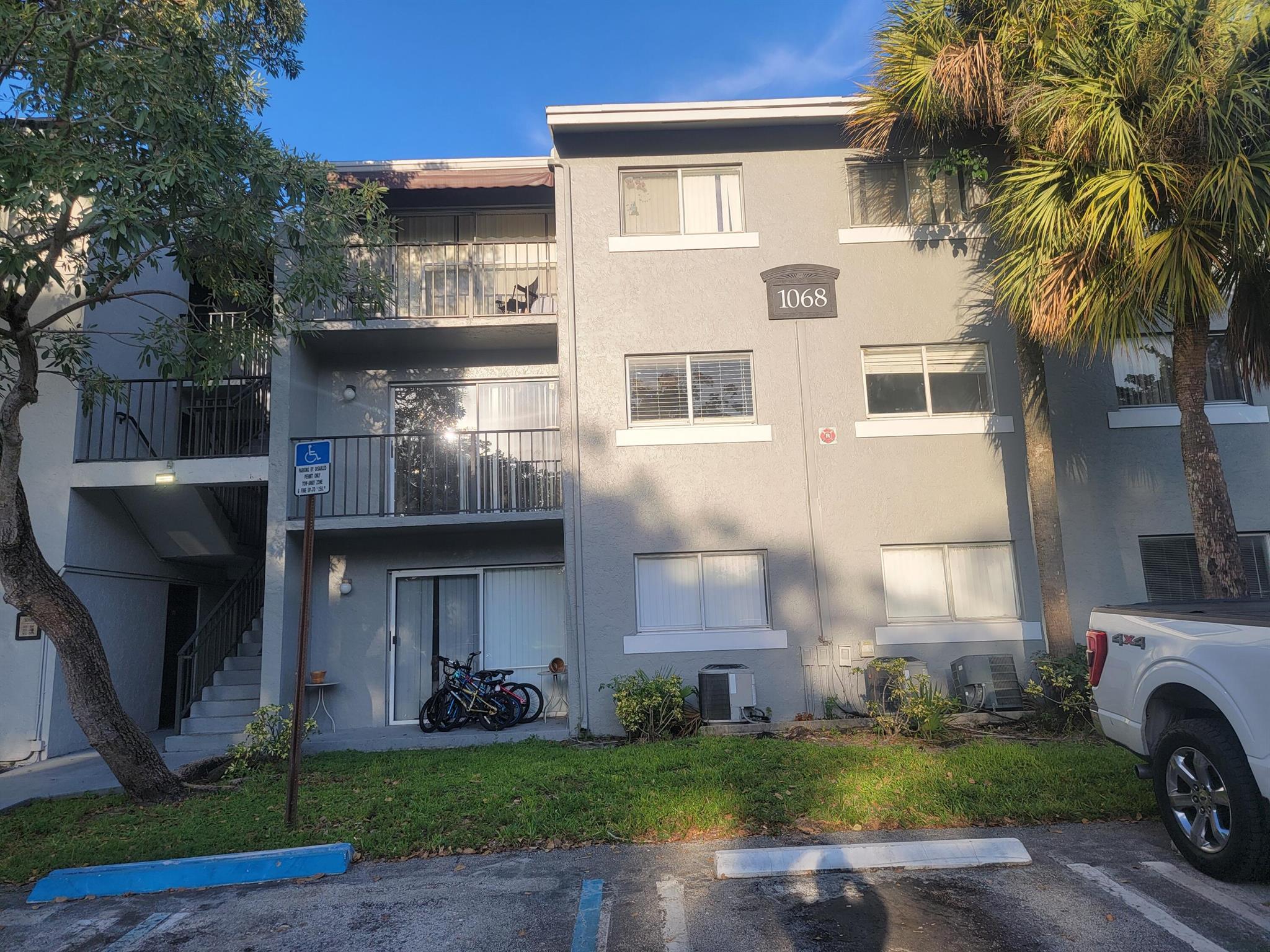 ST ANDREWS PALM BEACH CON - Residential Lease