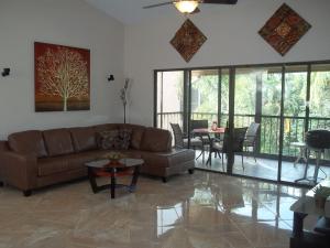LEXINGTON CLUB VILLAS CON - Residential