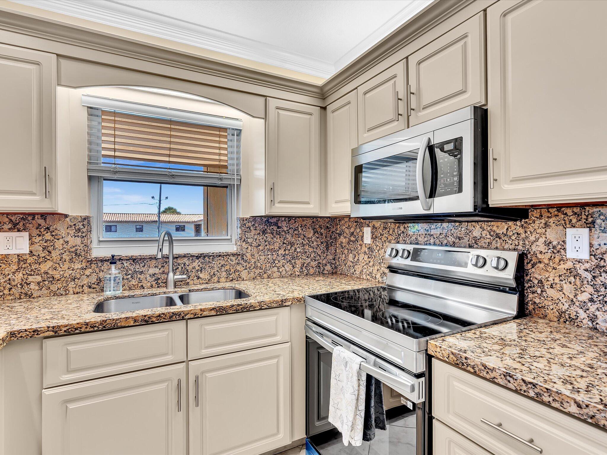 BEACH HOUSE VILLAGE CONDO - Residential Lease