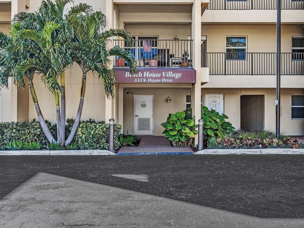 Photo of 333 SE 20th Avenue #204, Deerfield Beach, FL 33441 (MLS # R11166791)