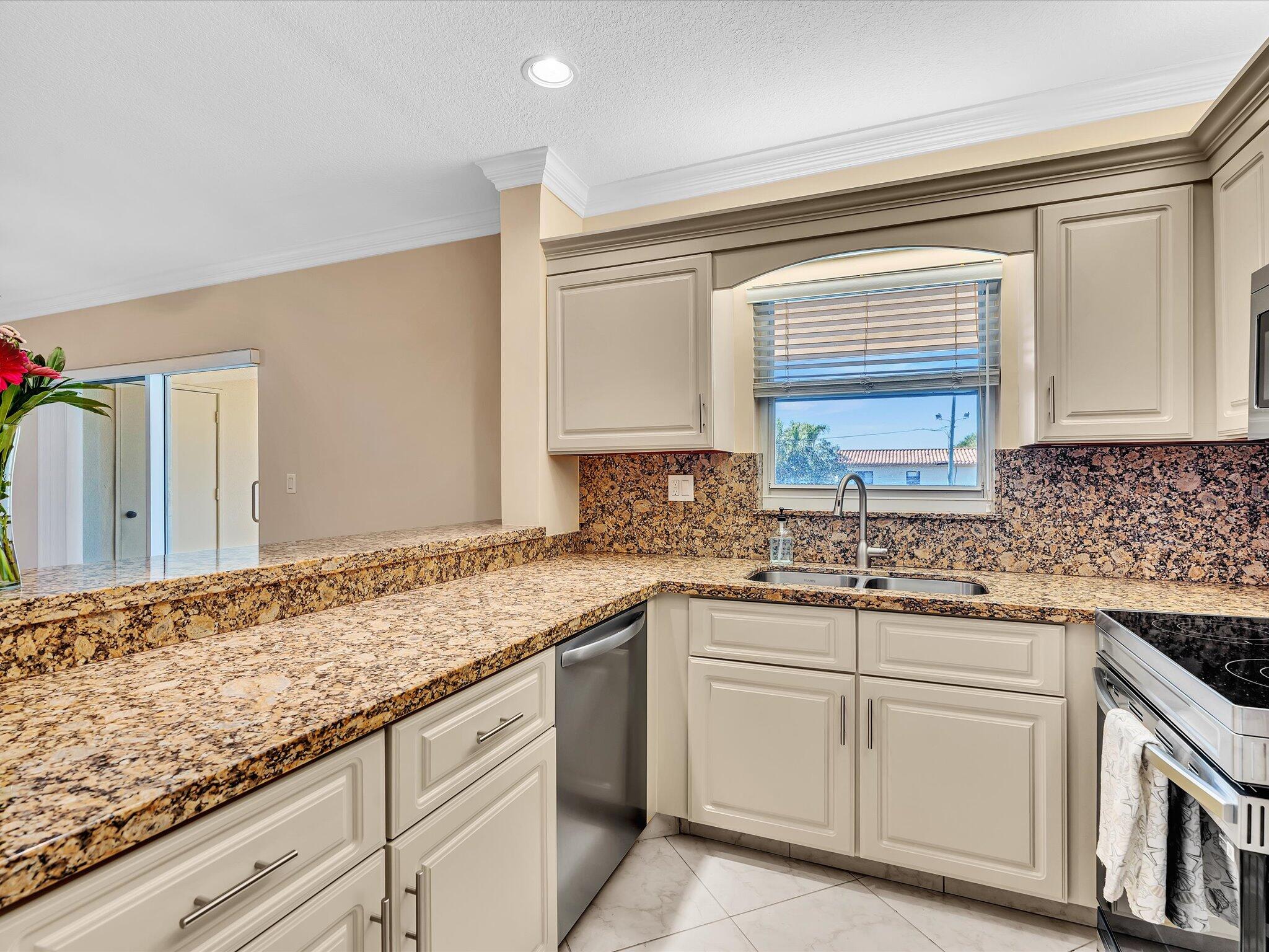 BEACH HOUSE VILLAGE CONDO - Residential Lease