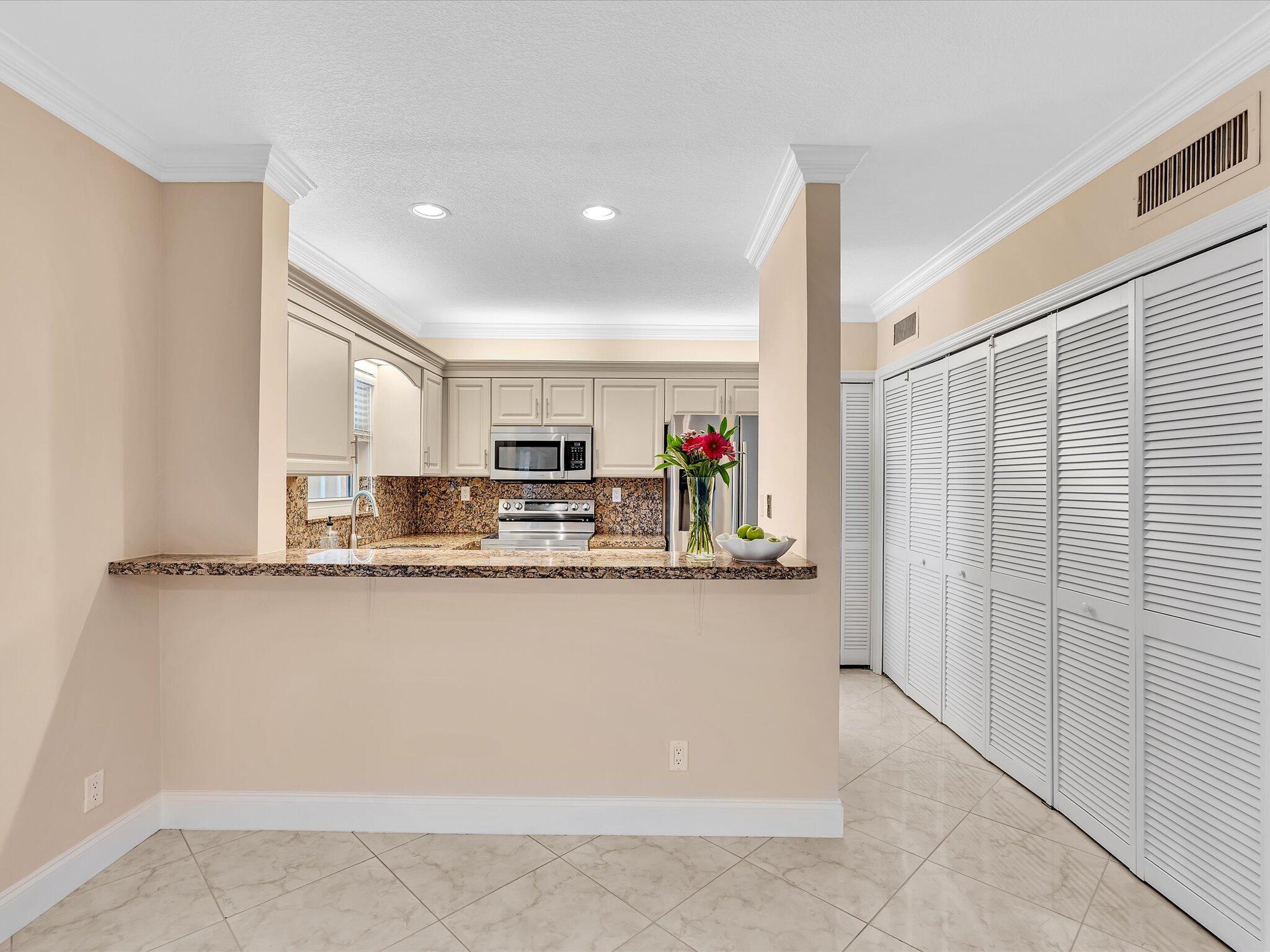 BEACH HOUSE VILLAGE CONDO - Residential Lease