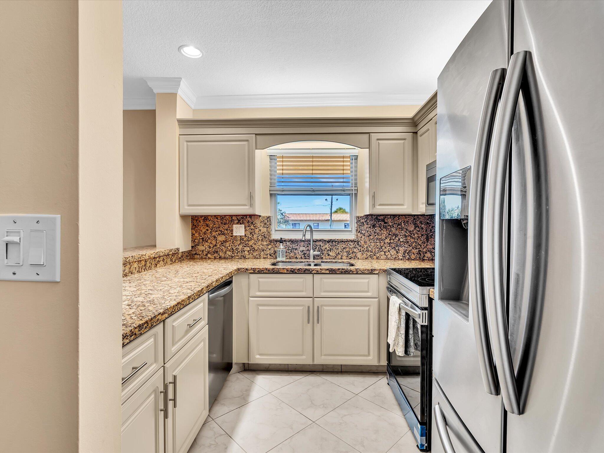 BEACH HOUSE VILLAGE CONDO - Residential Lease