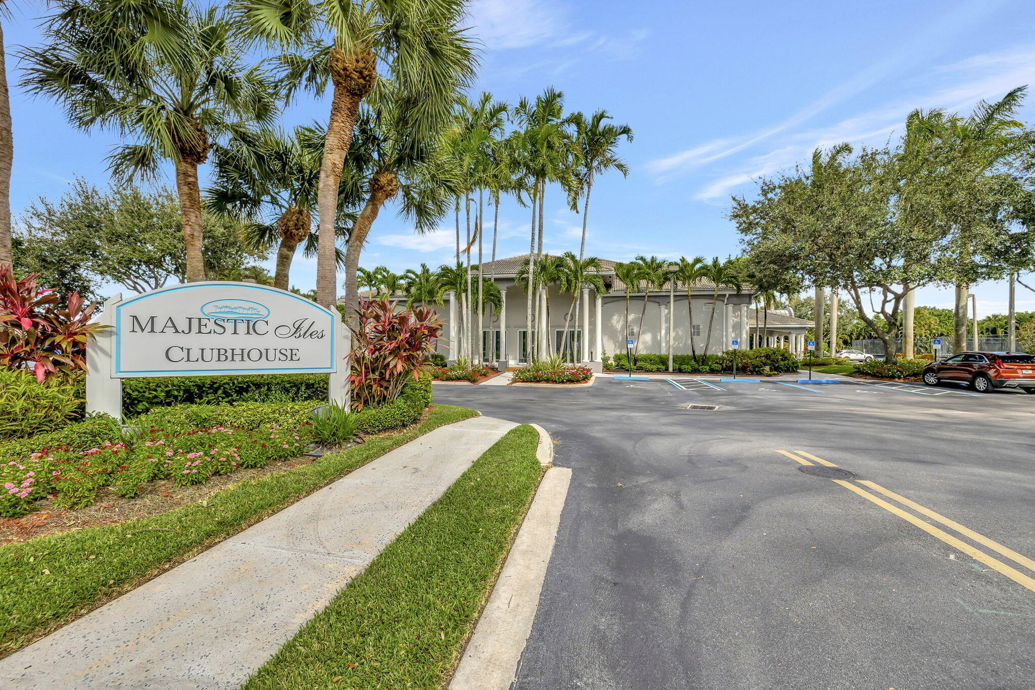 MAJESTIC ISLES 2 - Residential