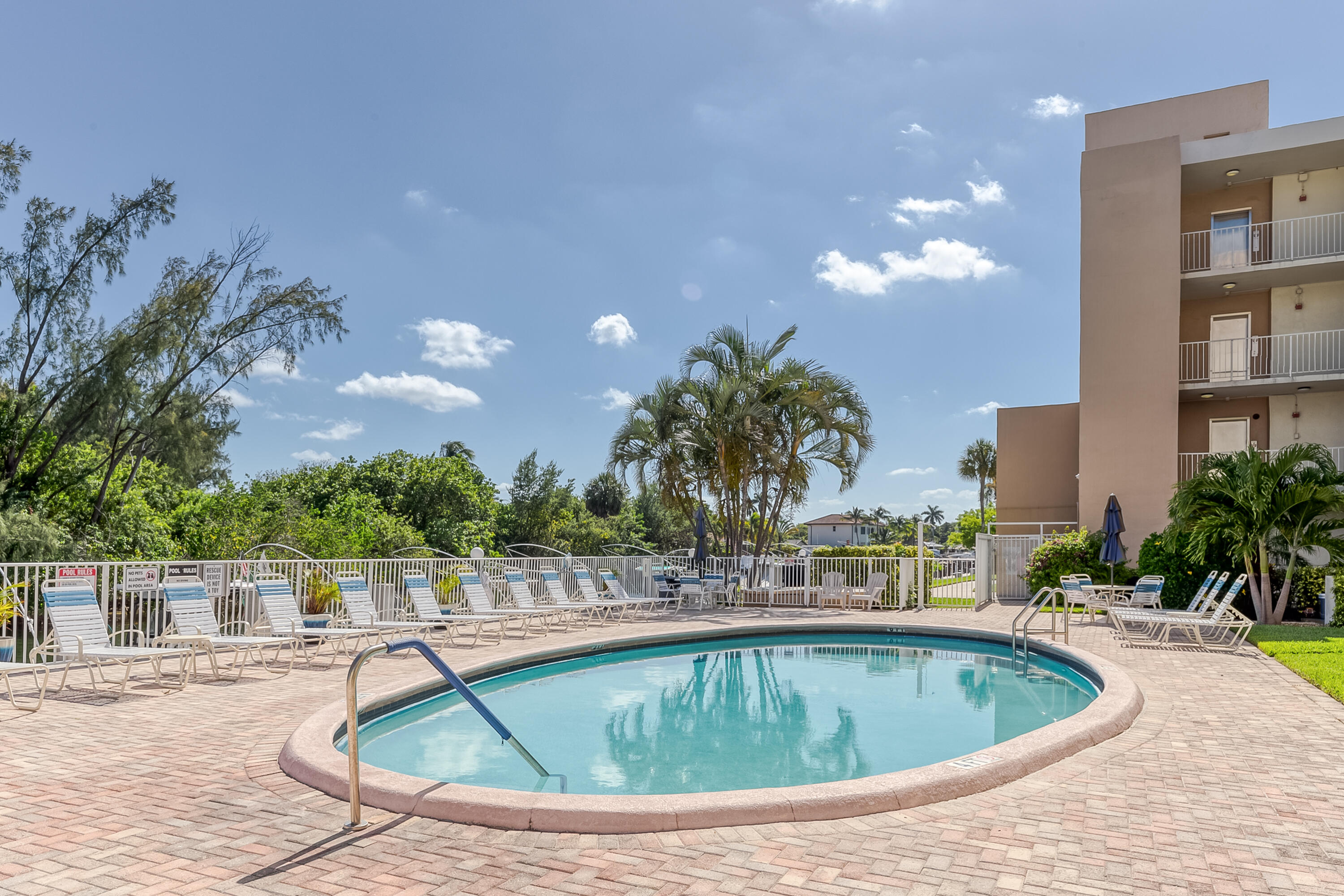 2850 NE 14th St Causeway 308b