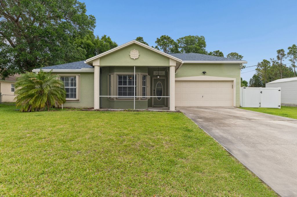 Photo of 5317 NW South Lanett Circle, Port Saint Lucie, FL 34986 (MLS # B26014086)