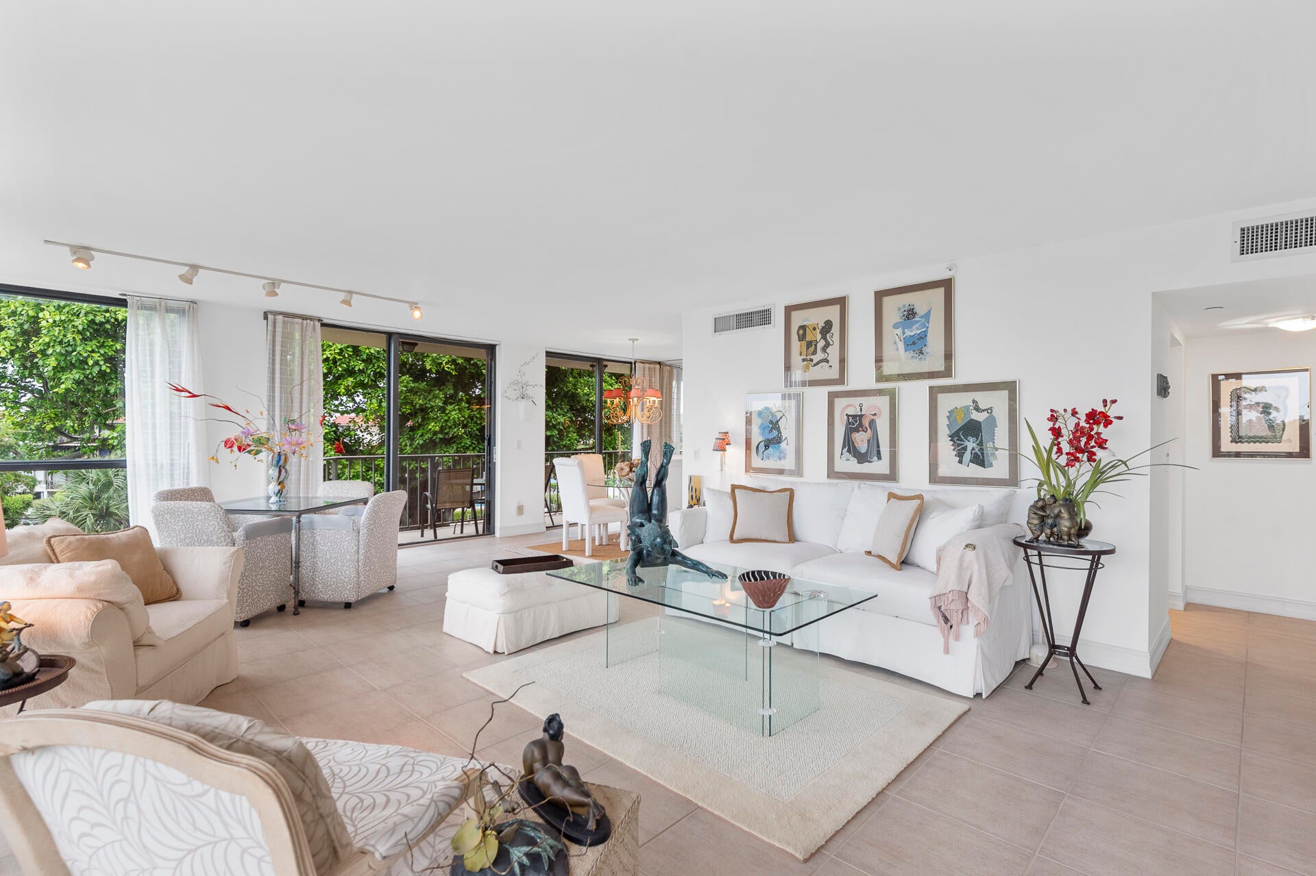 Properties | Stephanie Kaufman 859 Jeffery Street 401