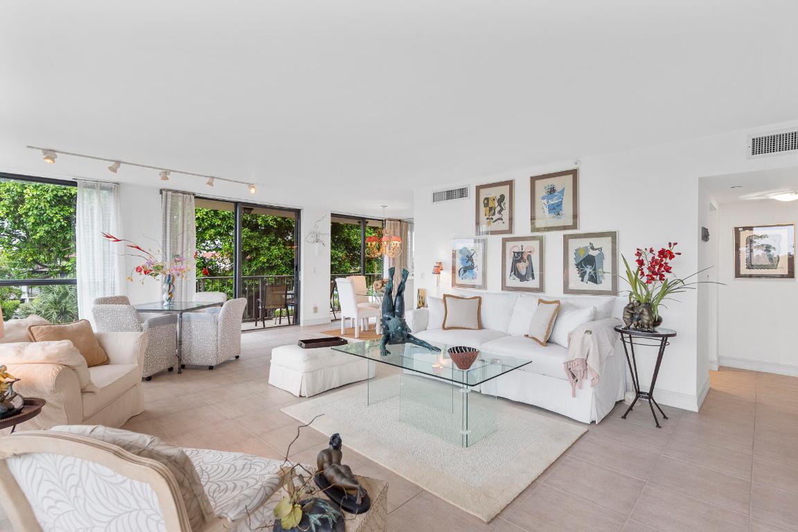 859 Jeffery Street 401