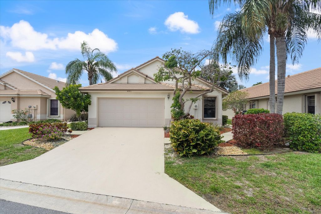 Photo of 4781 Brighton Lakes Boulevard, Boynton Beach, FL 33436 (MLS # B26020235)
