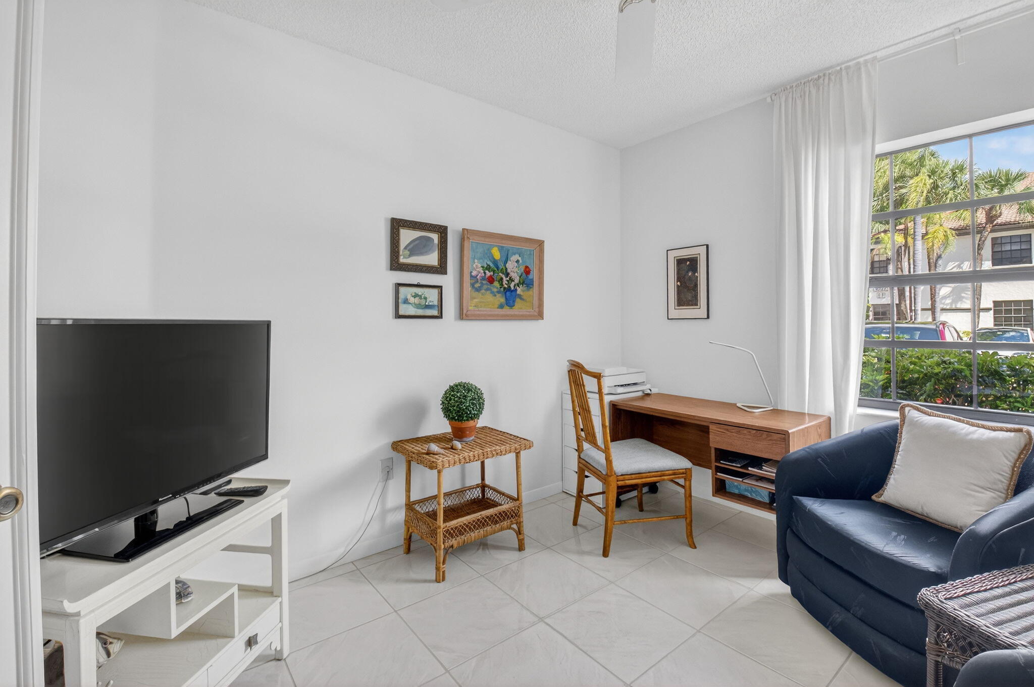 PLATINA / CARRARA VILLAGE CONDO - Residential