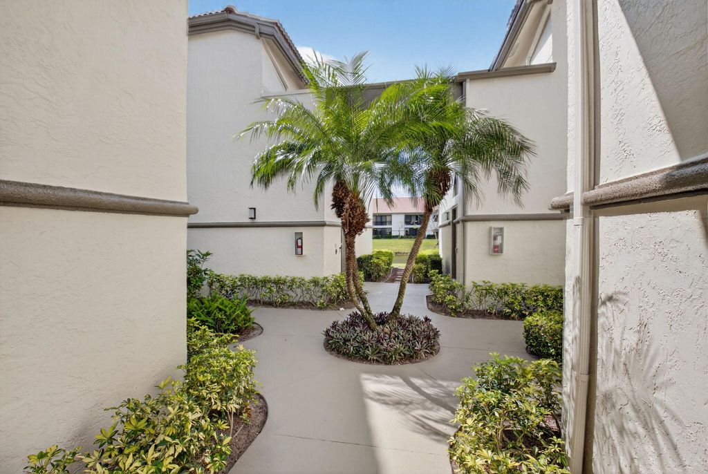 Photo of 5226 Europa Drive #H, Boynton Beach, FL 33437 (MLS # B26008226)