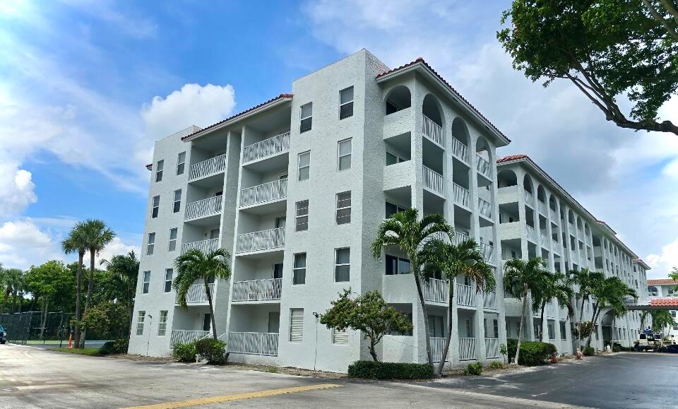 1111 S Ocean Boulevard E 315