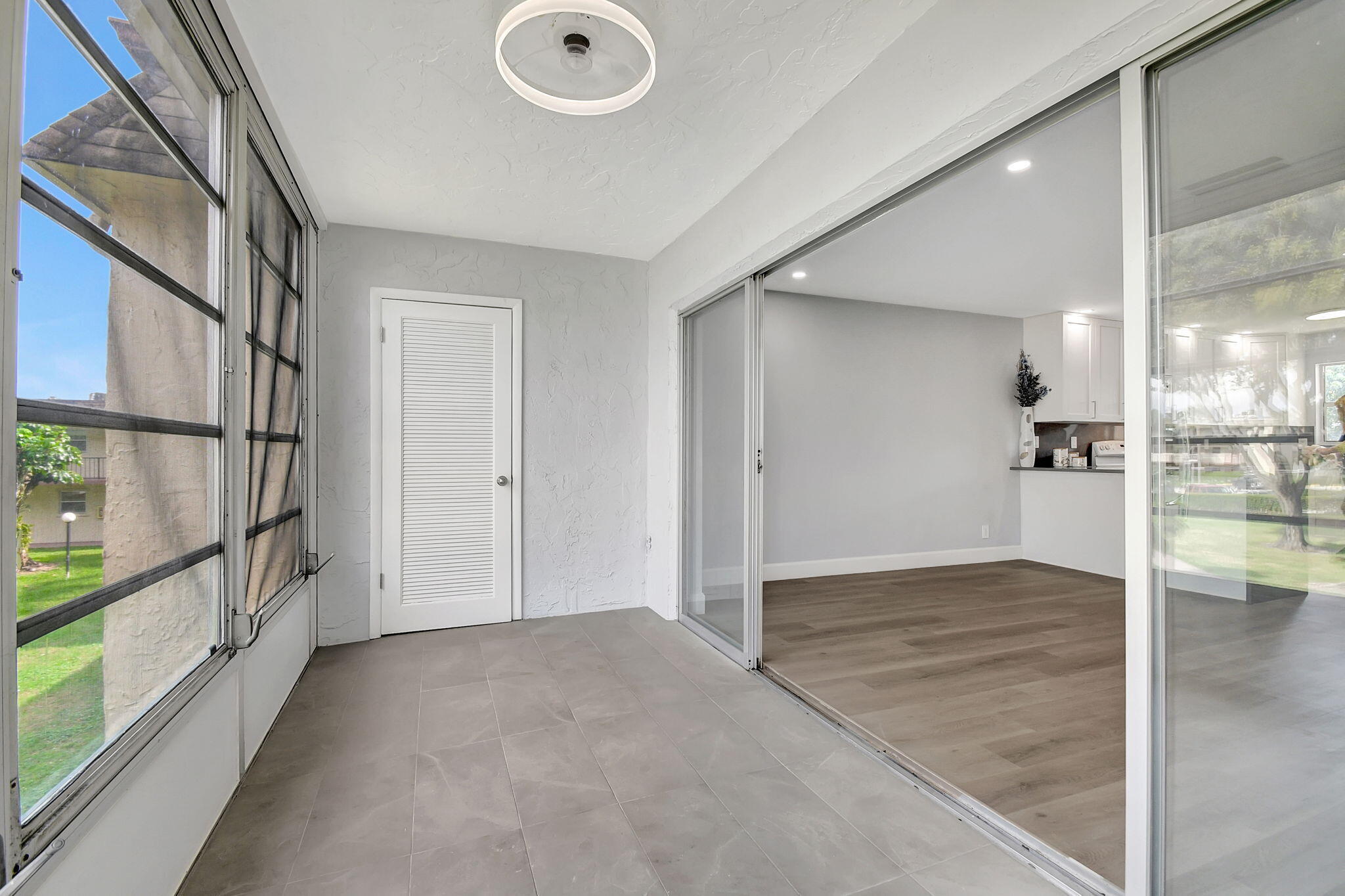 LAKESIDE VILLAGE CONDO 6 - Residential Lease